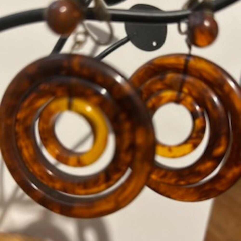 vintage acrilic clip on earings